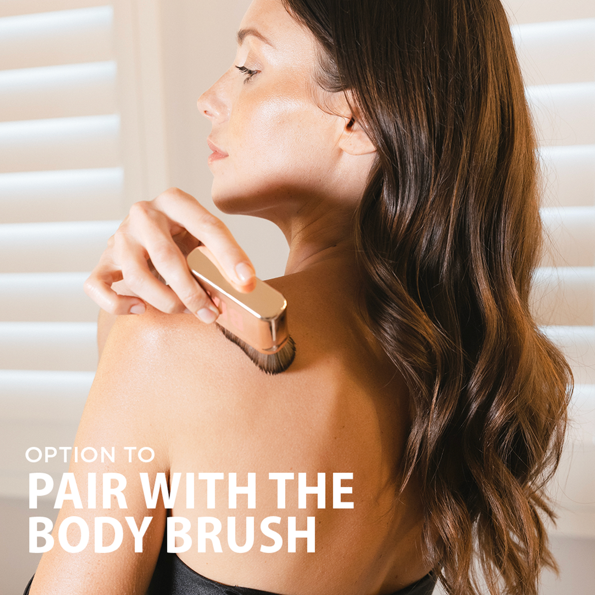 
                        BODY GLOSS NOURISHING OIL
                      